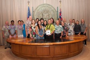 Project Imua CC students with Governor.